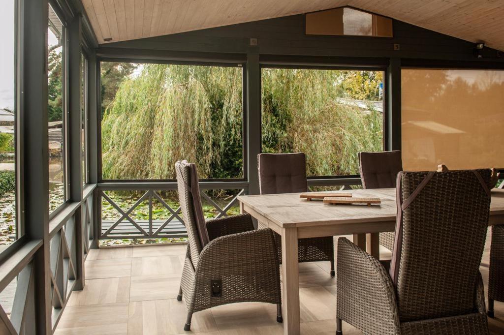 Prachtige Chalet Wabi Sabi Aan Het Water! Geel Eksteriør billede