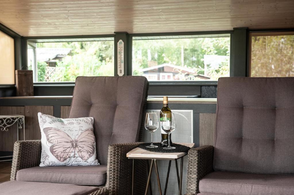 Prachtige Chalet Wabi Sabi Aan Het Water! Geel Eksteriør billede