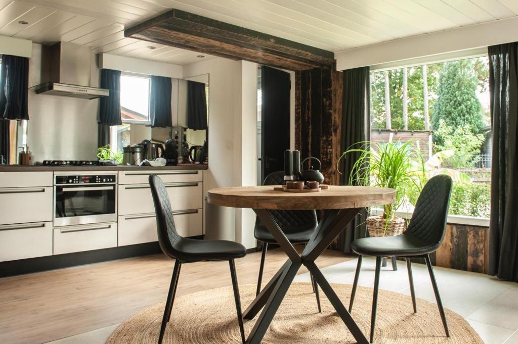 Prachtige Chalet Wabi Sabi Aan Het Water! Geel Eksteriør billede